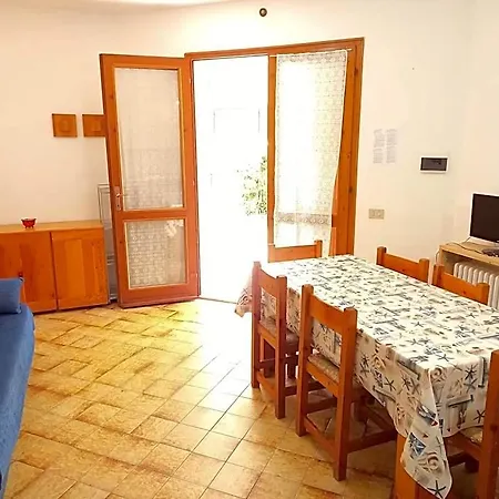 Attractive With Garden Hotel 2*